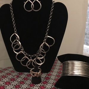 4 Piece Set Statement Set